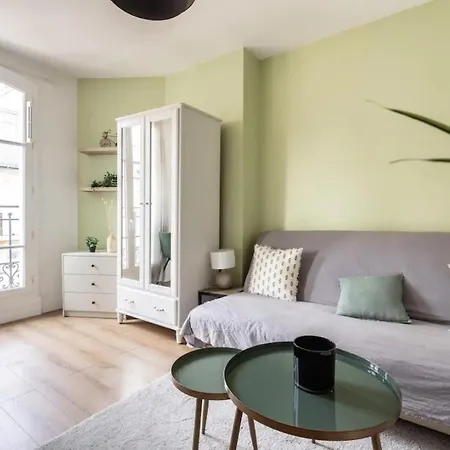 Cocon Aux Portes De Paris | By Airnest Daire Clichy